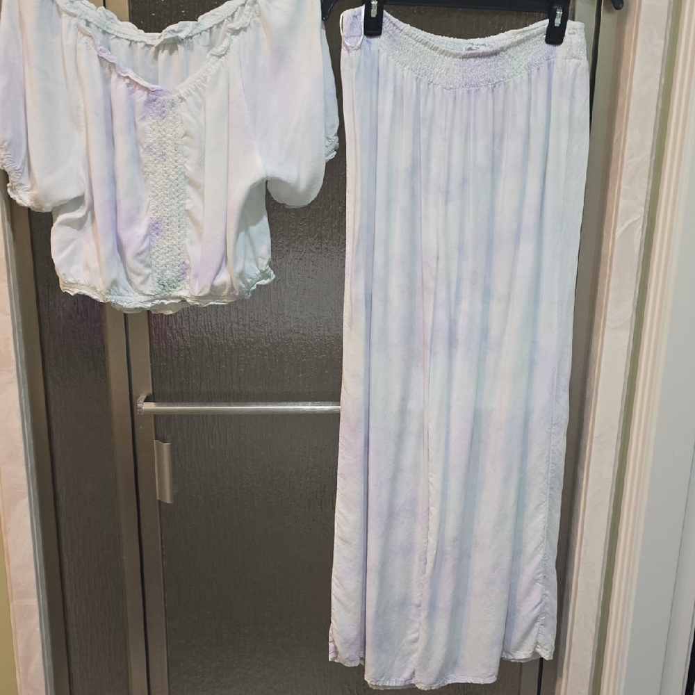 Elegant Lavender Cropped Pants